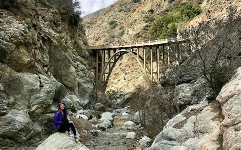 the bridge to nowhere hike